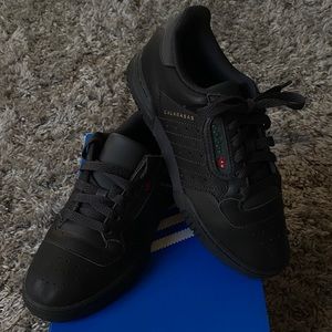 🖤 Adidas Yeezy Powerphase 2018 🖤